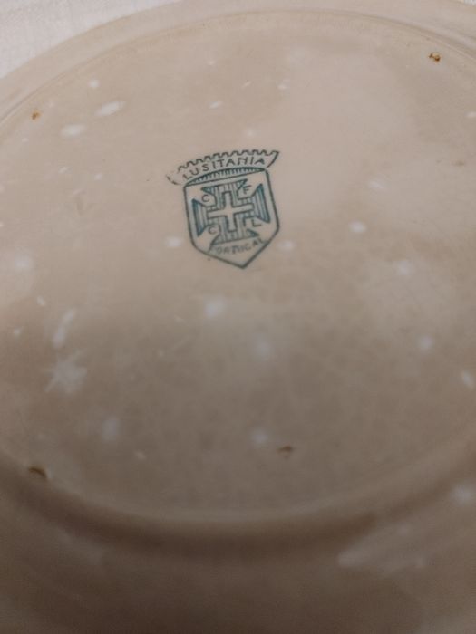 Conjunto de pratos de sobremesa