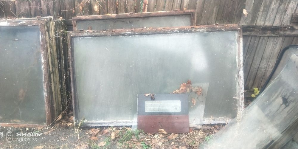 Продаю рамы со стеклами 2000*1300, за все 500грн.