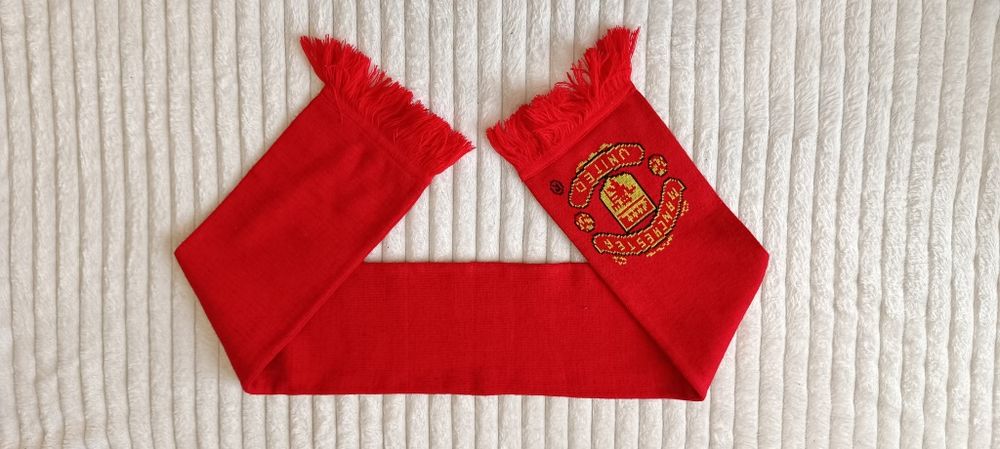 Manchester United szalik piłkarski sportowy używany
