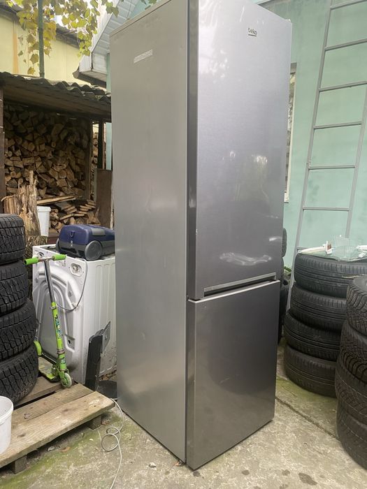 Продам холодильник б/у