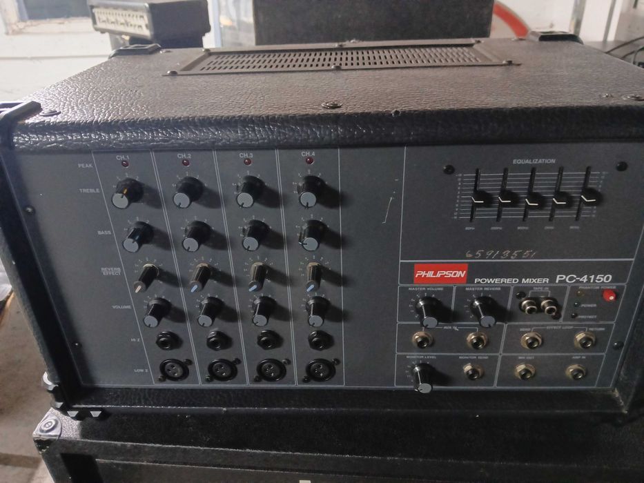 Wzmacniacz Powermikser estradowy philipson PC-4150