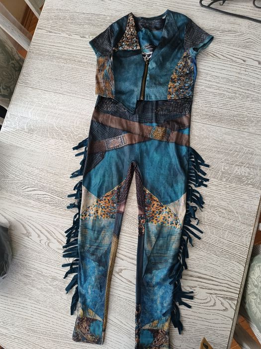 Маскарадні костюми: Кащея, кажана, відьми, пірата, Чахлика, смерті.