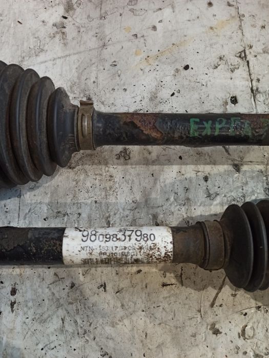 Приводний вал Expert 3 Scudo Jumpy 3 2.0 HDI 2016р Traveler proace