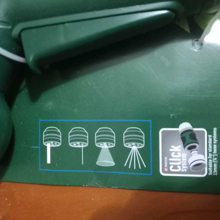 Pistola de rega fabrico alemão com 4 jatos e junção clic NOVO