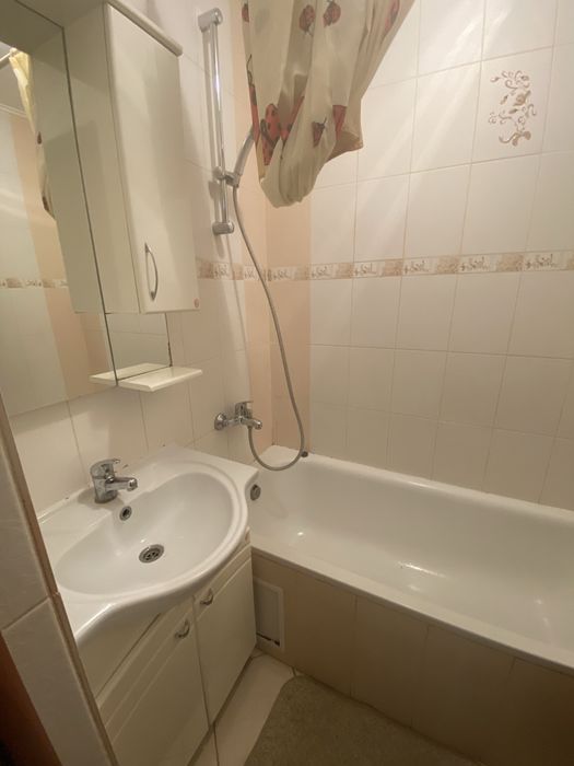 Продається 4 кімнатна квартира