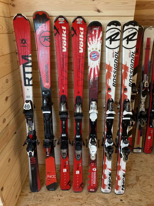 Лижі, сноуборди, черевики