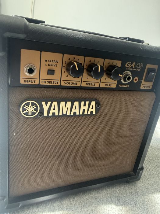 Wzmacniacz Yamaha GA10 do gitary elektrycznej