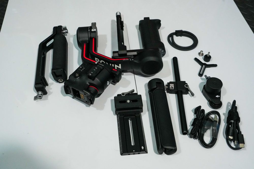 DJI Ronin RS 3 Combo – Novo + Caixa + Acessórios | novo sem uso