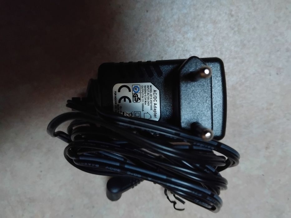 5 cabos de carregador de telemóveis antigos