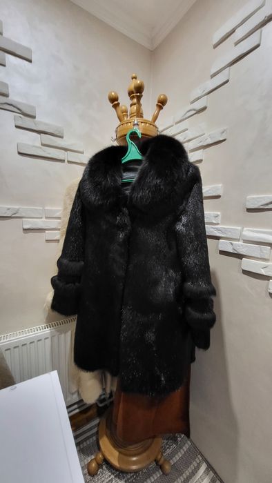 Шуби з натурального хутра норкові