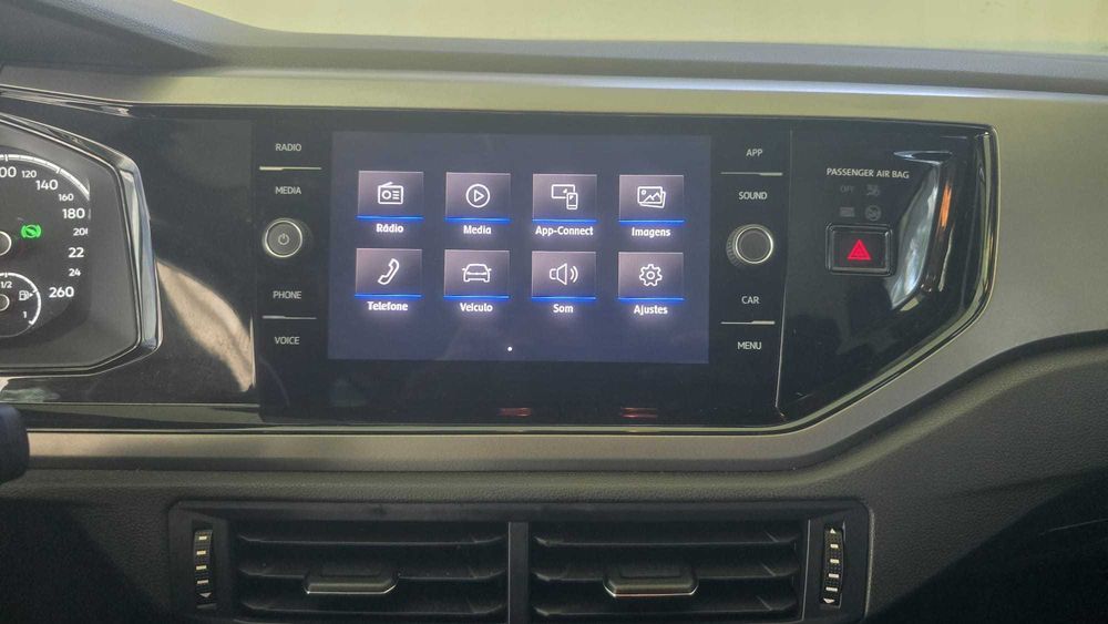 Volkswagen Polo 1.0 TSI CAIXA AUTOMÁTICA - Salvado