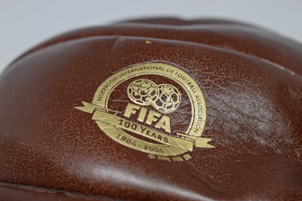 Adidas Pelias 1904 Edição Comemorativa 100º Aniversário da FIFA
