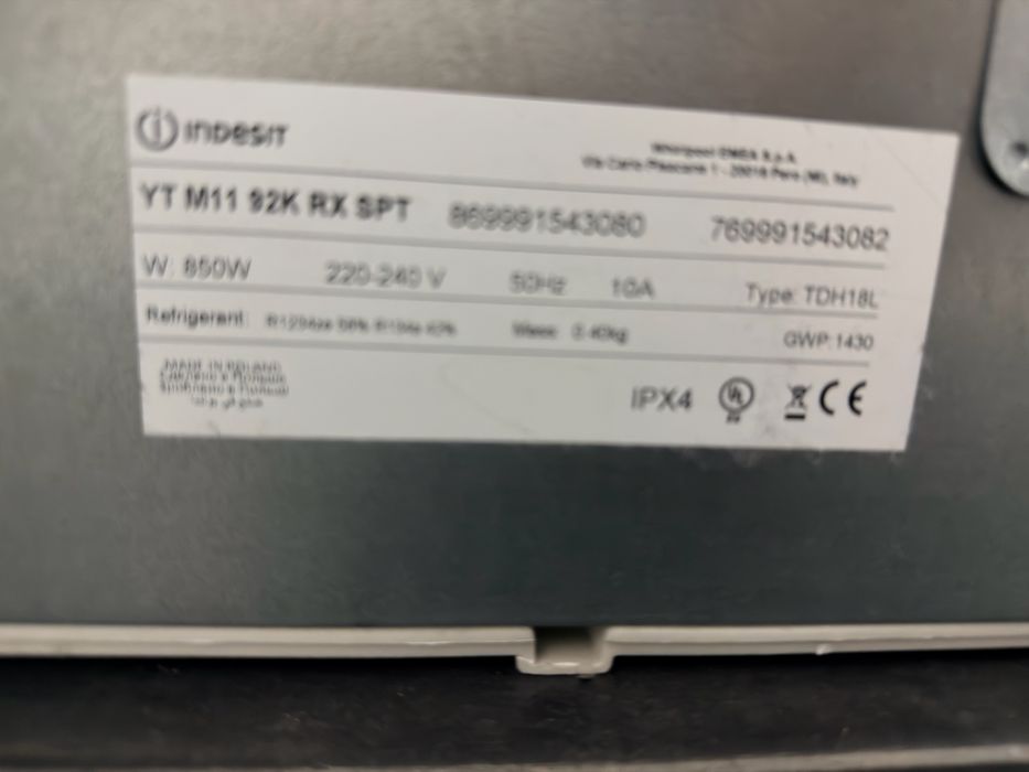 Máquina de Secar Roupa INDESIT YT M11 92K RX SPT(