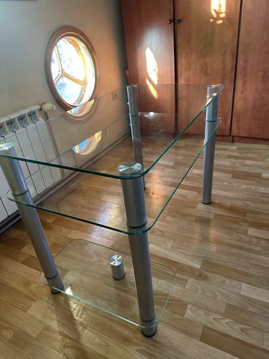 Продам стол стеклянный