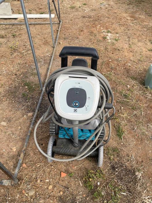 ROBOT limpa fundos piscinas eletrico cnx 4090 Iq Zodiac