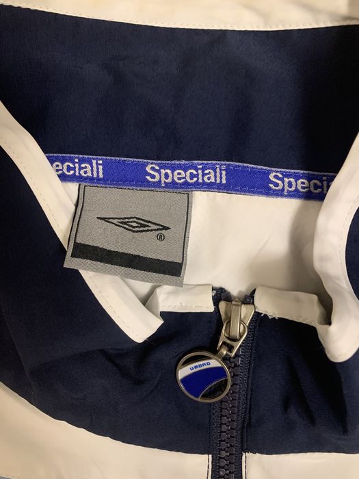 вітровка umbro