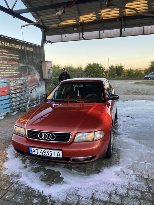 Audi a4 b5 автомобіль