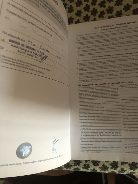 Livro de reclamações por usar