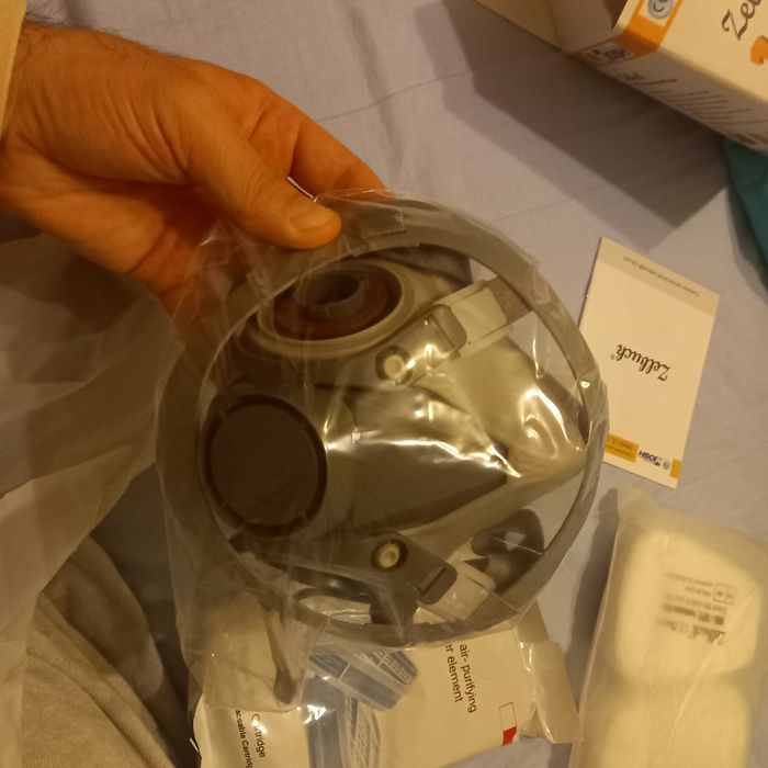 Máscara com óculos de segurança Zelbuck 107