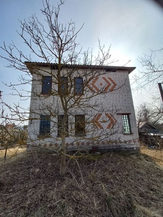Продаж будинку з ділянкою 17соток