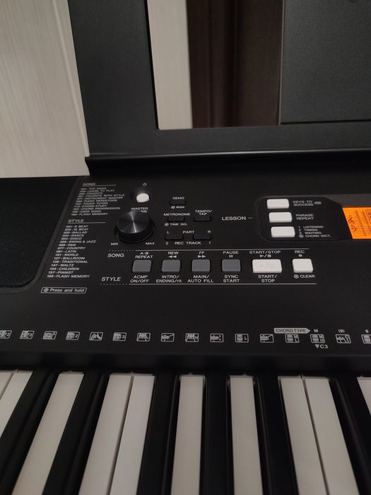 Keyboard Yamaha, stan bardzo dobry