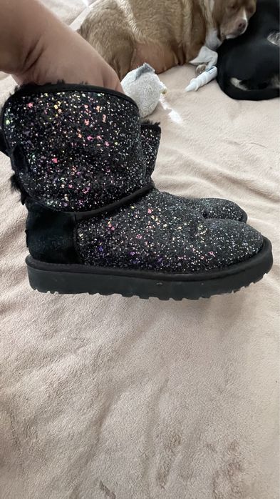 Продам ugg полностью натуральные размер 36