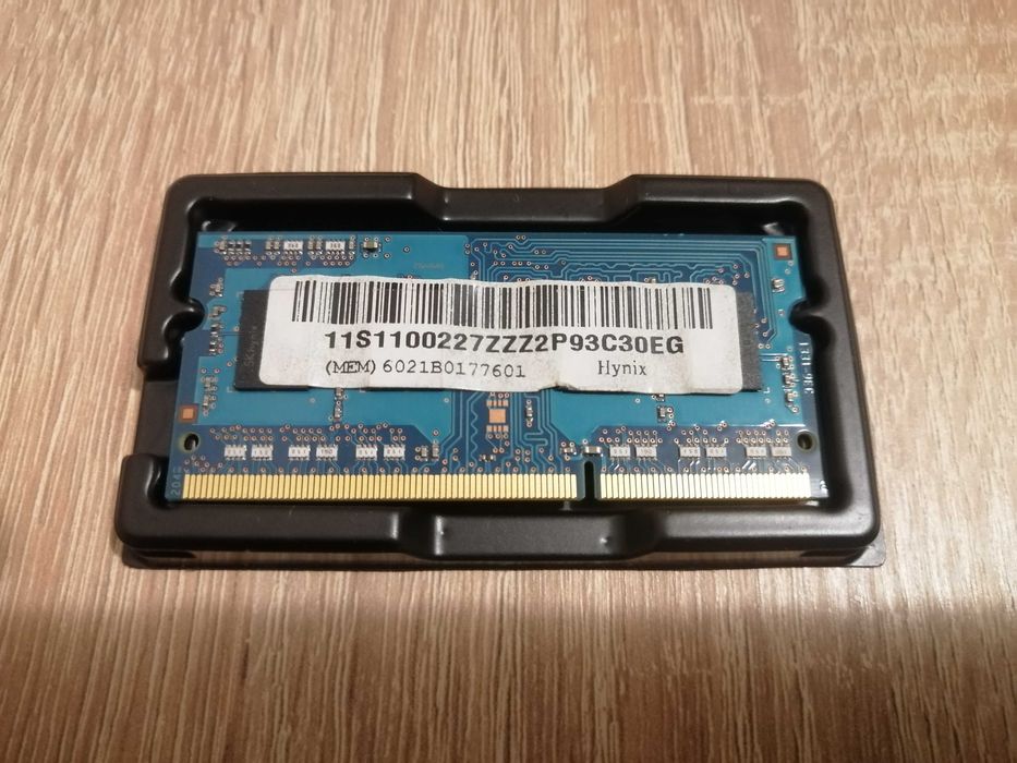 Пам'ять Hynix 2GB SO-DIMM DDR3 1600 MHz HMT325S6CFR8C