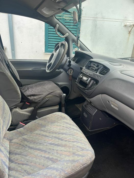 Mitsubishi space gear 1999 classe 1  8 lugares