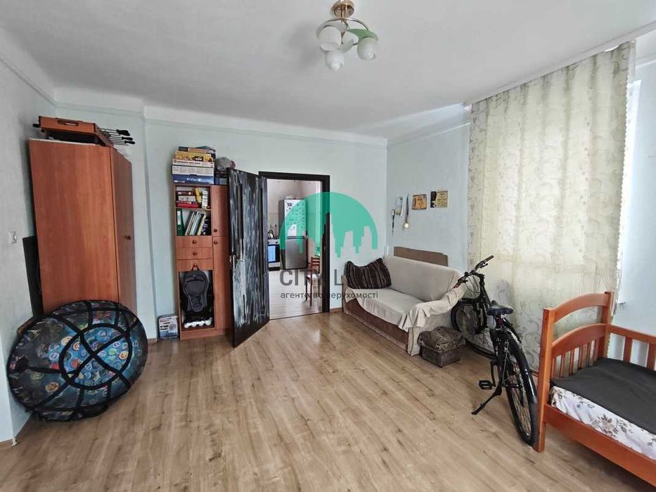 Продається 2-кімнатна квартира в по центрі вул Спортивна(60) МОЖНА ПО ВАУЧЕРАМ