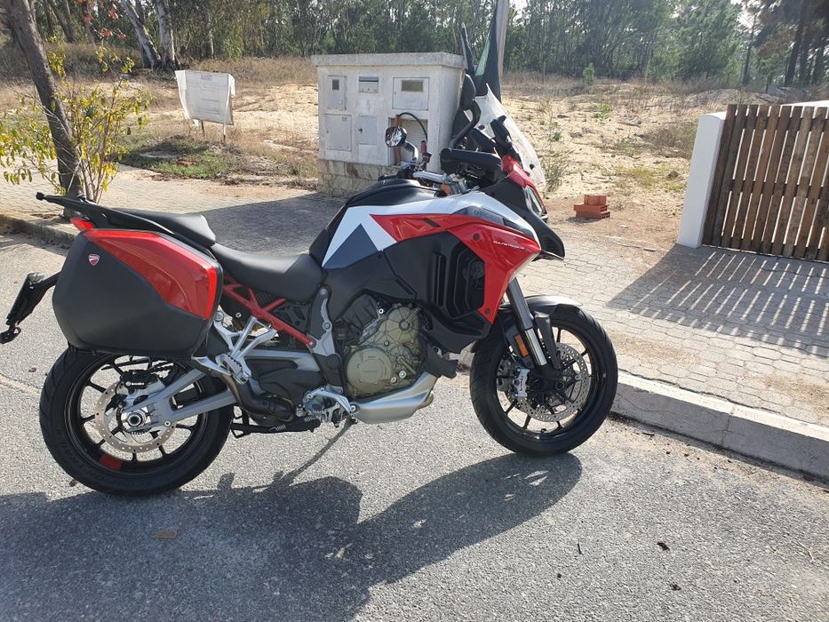 Vendo Ducati Multistrada V4S de 06/2022