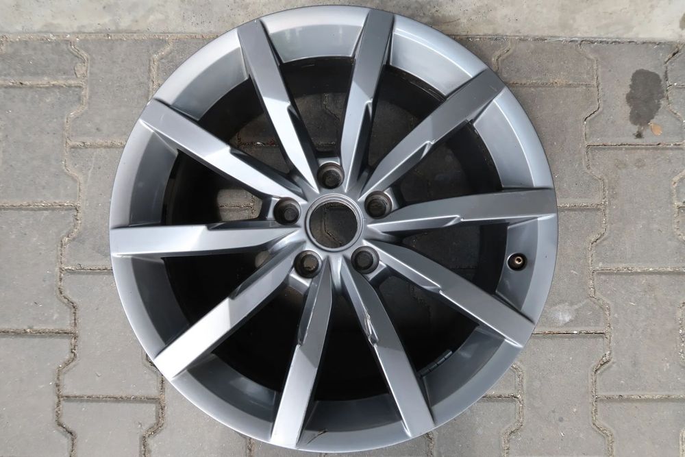 C49 FELGA PASSAT 3G0601025Q 8X18ET44