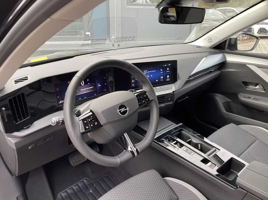 Wypożyczalnia aut OPEL ASTRA KOMBI AUTOMAT 2024r. M-Dealer RENT