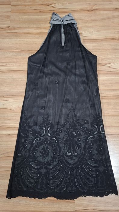 Sukienka bez rękawów