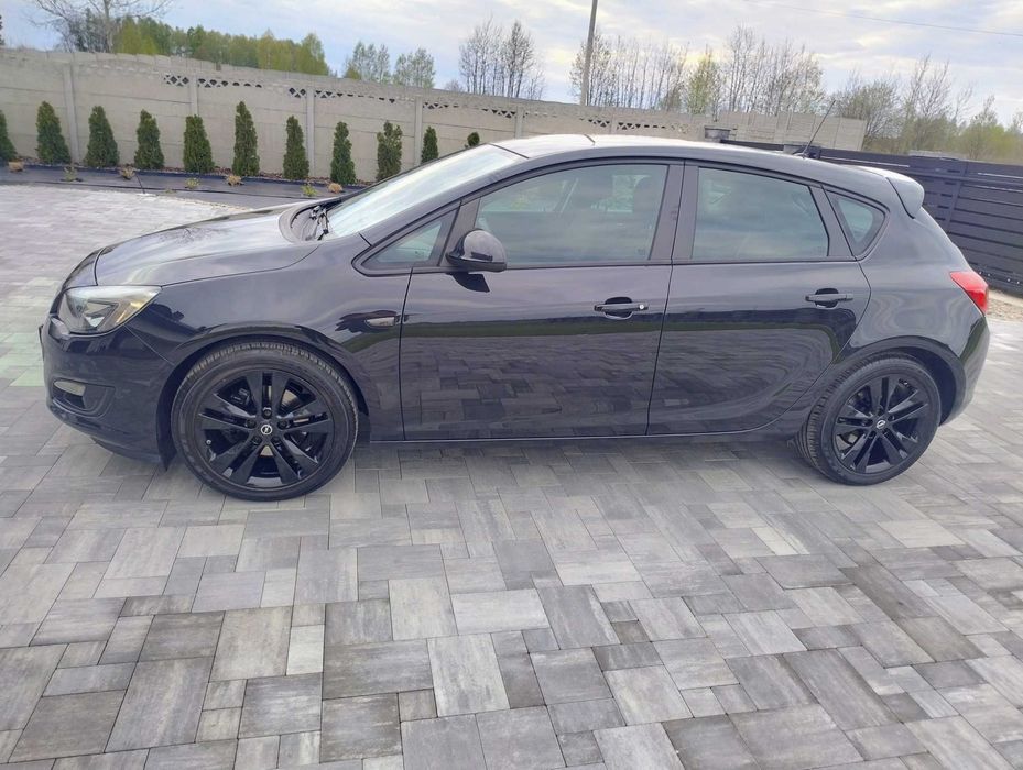 Opel Astra j 1,6 turbo 170 km w oryginale z Niemiec perfek stan