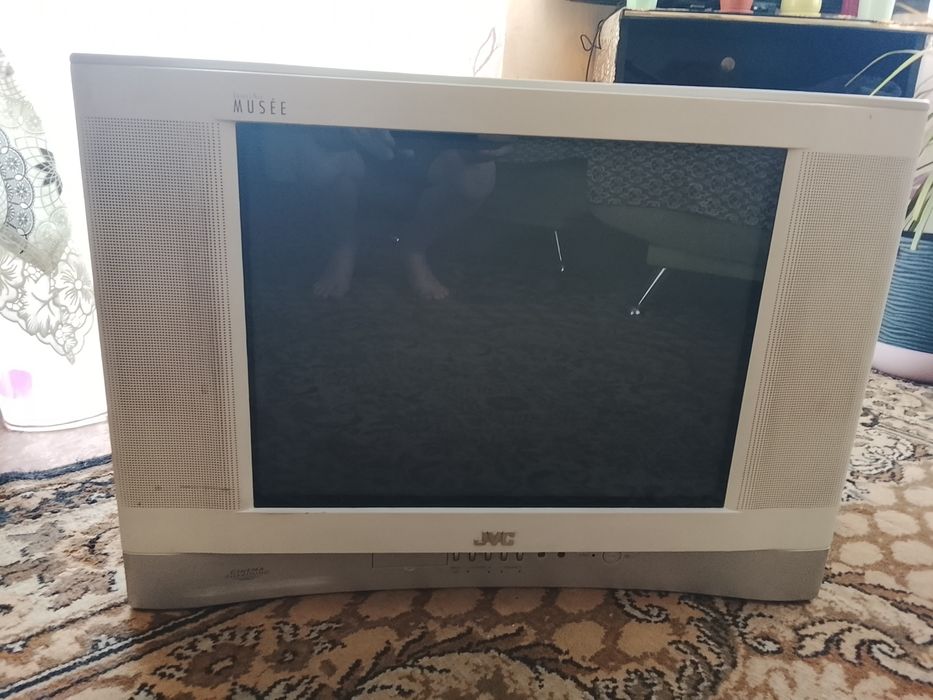 Модель:JVC  працює