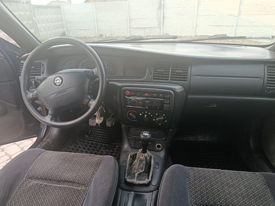 Опель Вектра 1.6 Газ-бензин Opel Vectra