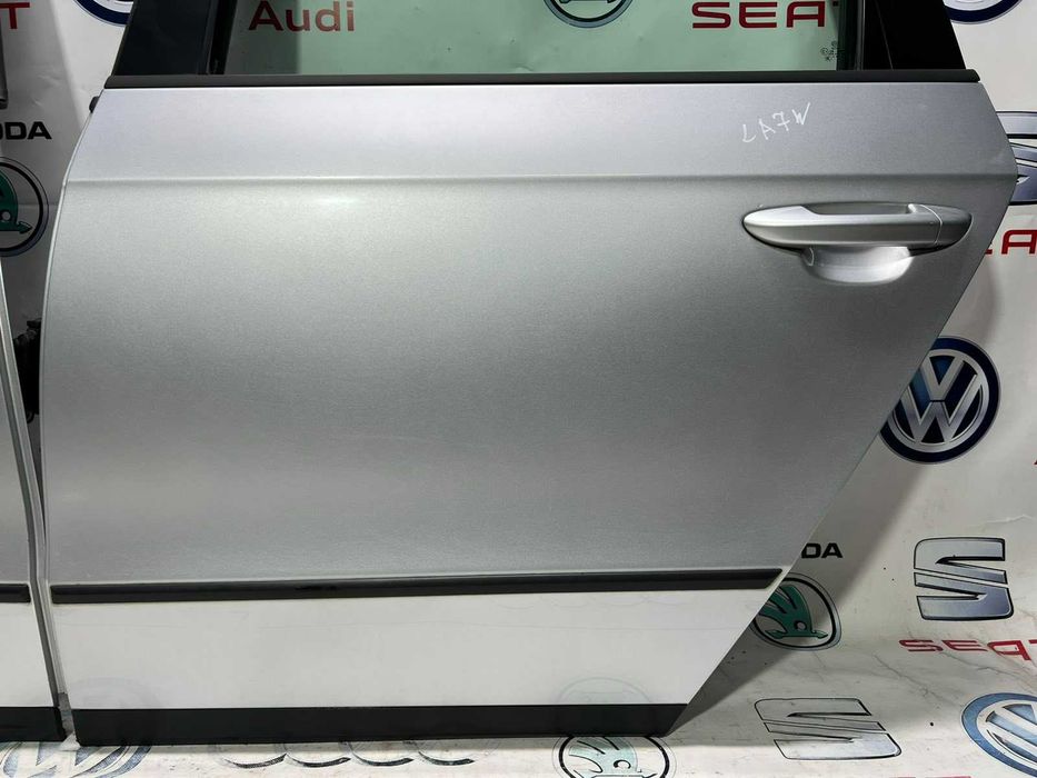 Двері задні універсал Volkswagen Passat B6 Пасат Б6 LA7W