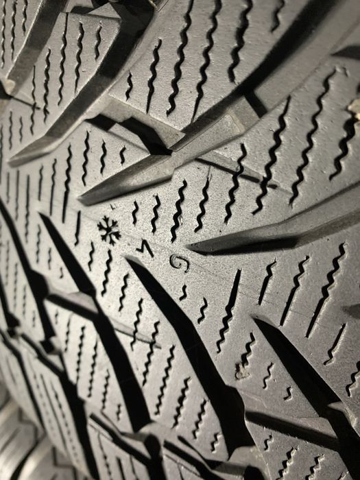 Шини б/у зимові 255/55 R18 Nokian WR SUV 4