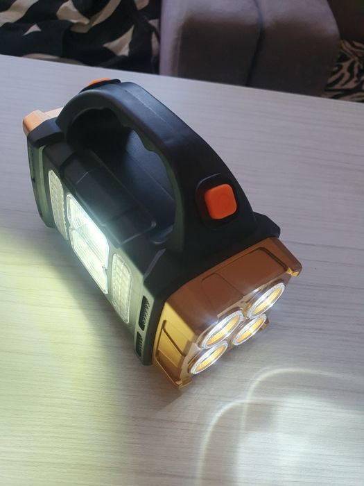 Latarka solarna NOWA