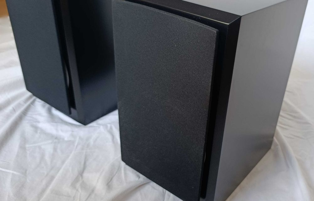 Dynaudio Emit M20 Satin Black - Par de colunas Hi-Fi, em excelente estado de conservação