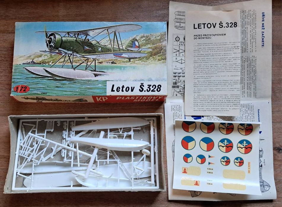 Model samolotu do sklejania Letov S.328