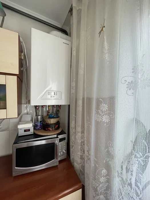 5-к. квартира 94,5 м2 з 2 комірками та і/о за вул. Лучаківського