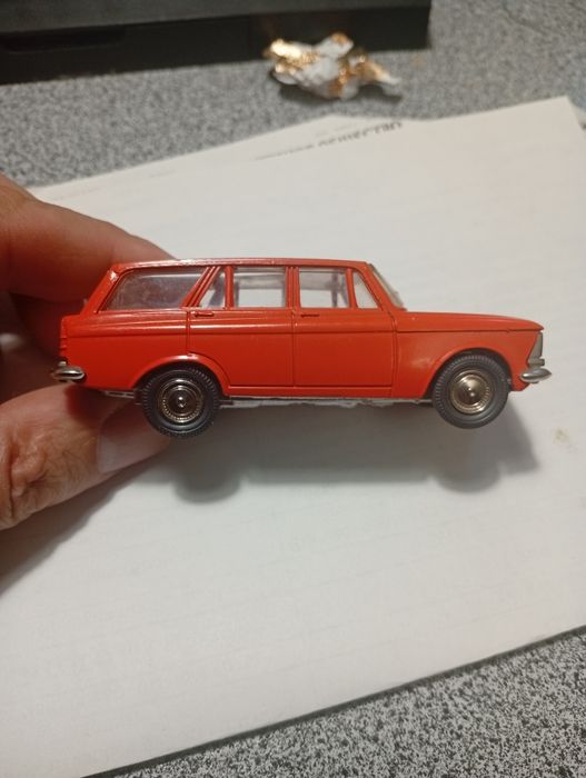 Продам модель Москвича 427