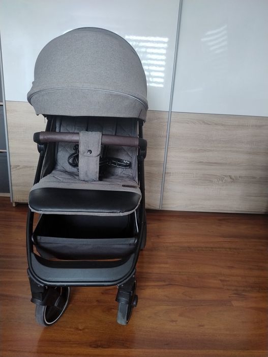 Wózek spacerowy carrello bravo  CRL-8512