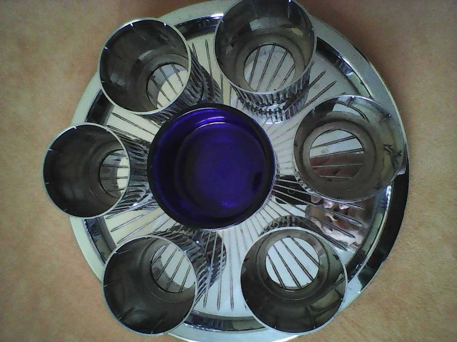 Ładny zestaw na tacy lata 70