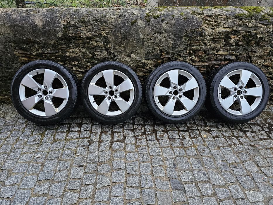 Jantes 17 5×112 Audi VW Seat Skoda Mercedes com pneus 225/50R17
Possív