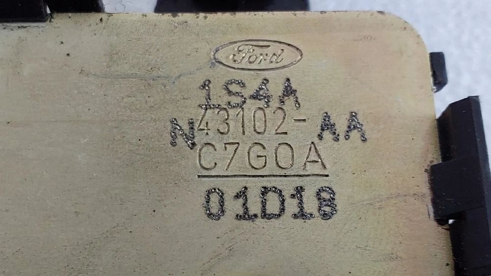 Fechadura / fecho da mala FORD Focus I Carrinha (DNW)