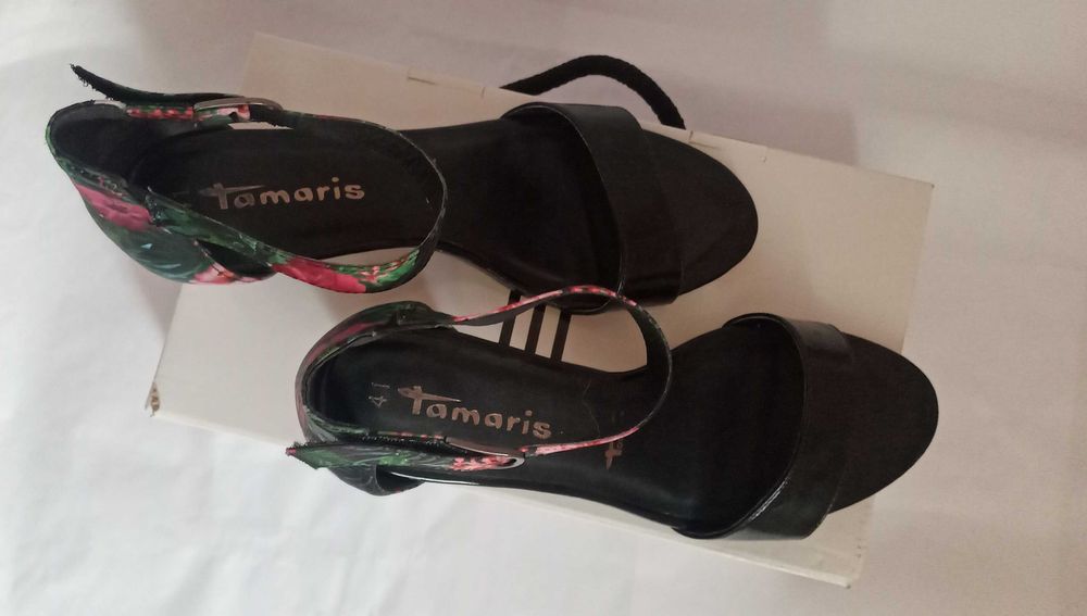 Вишукані босоніжки Tamaris р.41