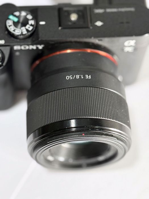 Camera Sony A7C com lente 50mm 1.8
