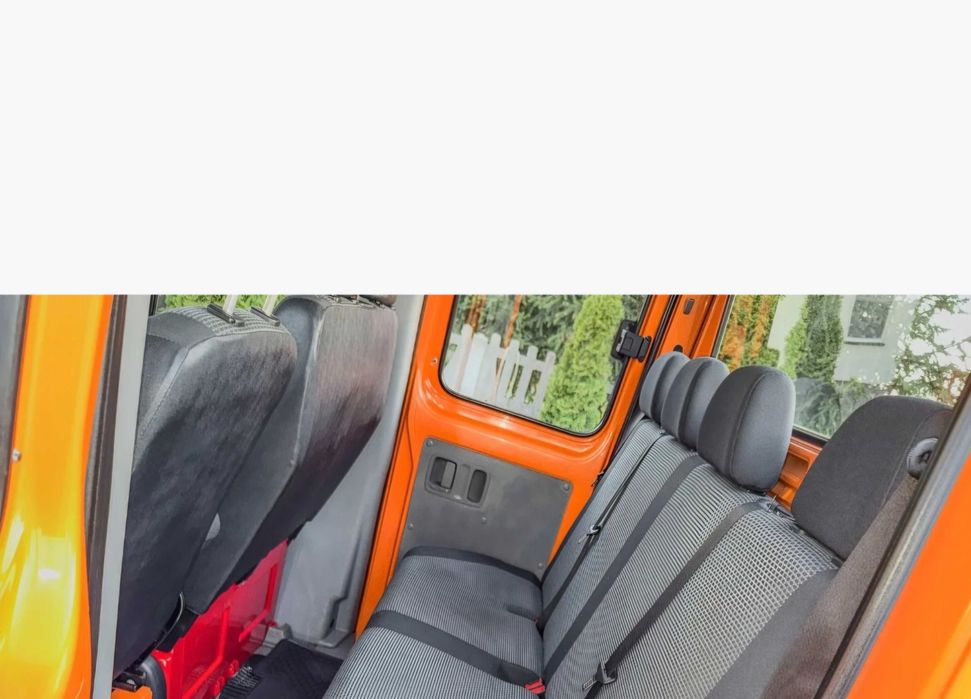 Mercedes sprinter 6 lugares tribasculante. Carrinha em muito bom estado de mecânica como de visual com tudo 100% funcional e pronta para trabalhar com